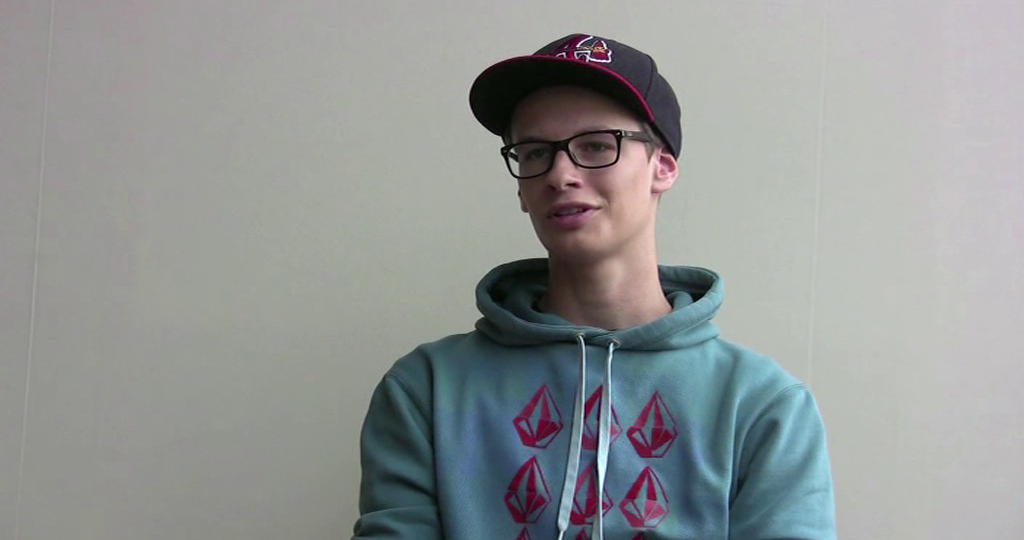 vlcsnap-2014-03-11-17h51m36s100