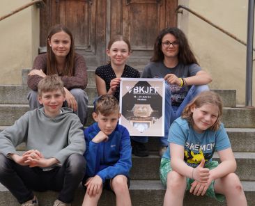 Die BKJFF-KINDERJURY 2024: Leonie, Ellis, Ilvy, Moritz, Max und Benjamin (vlnr.)