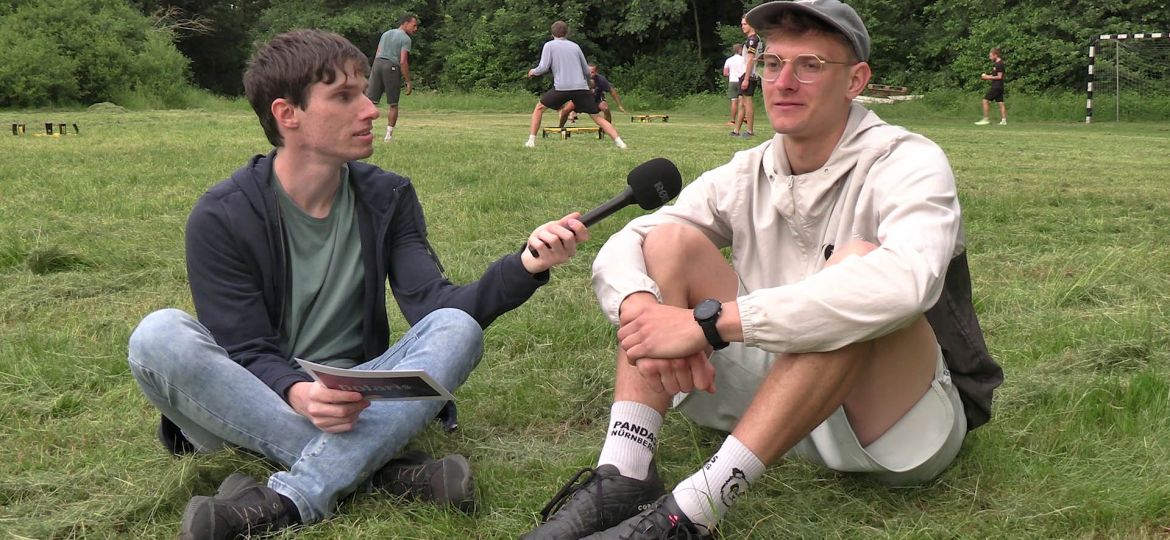 Filmbild 'Faszination Roundnet - Einblicke von den Roundnet Pandas'